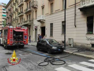 Incendio in abitazione Torino, morto uno dei due ustionati