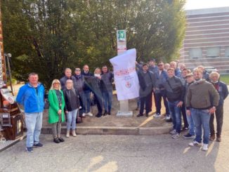 Gli esercenti del luna park Albaland donano un defibrillatore al Comune