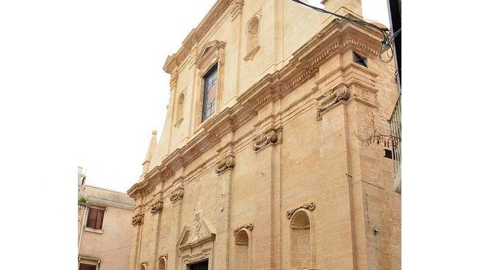 Il Rosario contro la pandemia dal santuario della Madonna della saluta, a Taranto