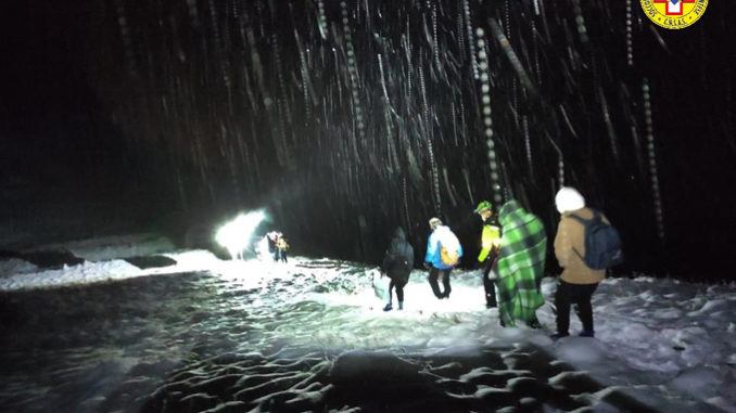 Migranti dispersi nella neve a duemila metri nel comune di Bardonecchia, salvati nella notte dal Soccorso alpino e speleologico piemontese