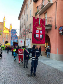 Alba: l’Amministrazione comunale, con la Protezione civile e gli Alpini, ha ricordato l’alluvione ’94 lanciando una corona di fiori nel fiume Tanaro 1