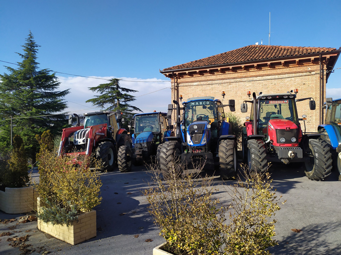 Giornata del ringrametno e benedizione dei trattori a Monchiero (8)