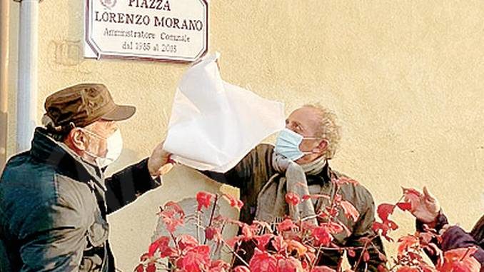 Roddino piazza Morano A Roddino una piazza ricorda la passione di Lorenzo Morano verso il paese
