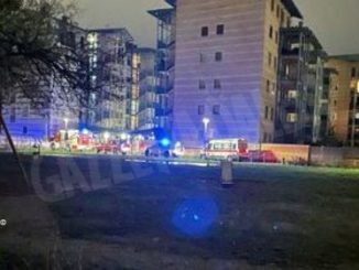 S'addormenta sul divano, la compagna pensando a un malore allerta il 118
