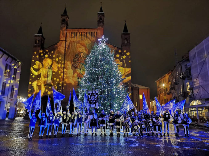 Alba: accese le luci dell’albero di Natale dono della famiglia Ferrero in occasione della Festa dell’Immacolata e della prima giornata delle Notti della Natività