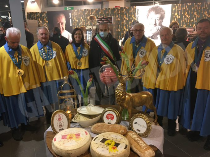 BRA’S festival celebra le eccellenze gastronomiche di Bra: la salsiccia, il pane, il formaggio Bra (duro e tenero) ed il riso locale 1