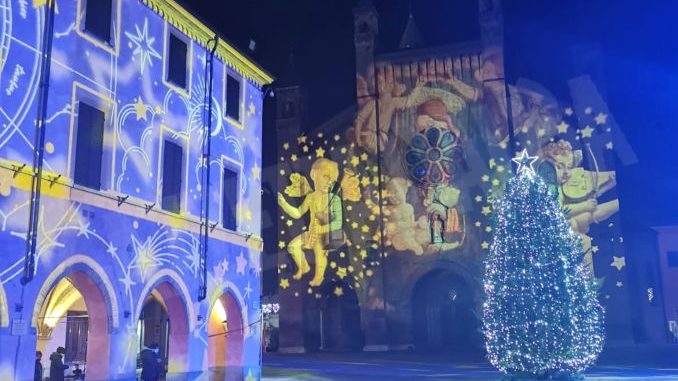 Sfilata ad Alba  per le Notti  della Natività 1