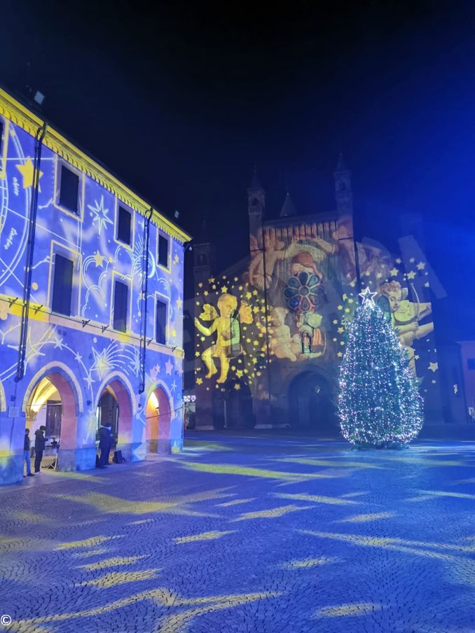 Sfilata ad Alba  per le Notti  della Natività 1