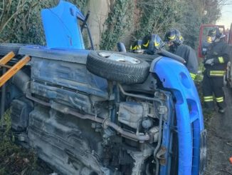 Fuori strada con l'auto in frazione Termine: ferito un automobilista