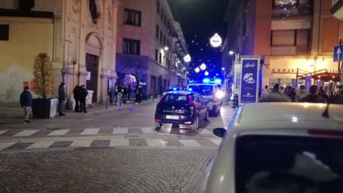Rissa con un ferito in via Cavour: quattro giovani coinvolti