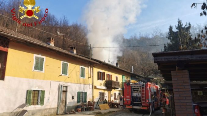 A Mombercelli va a fuoco una legnaia, risolutivo l'intervento dei pompieri