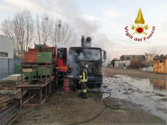 Incendio presso la Metal Recupero Ferrosi in Viale del Lavoro ad Asti