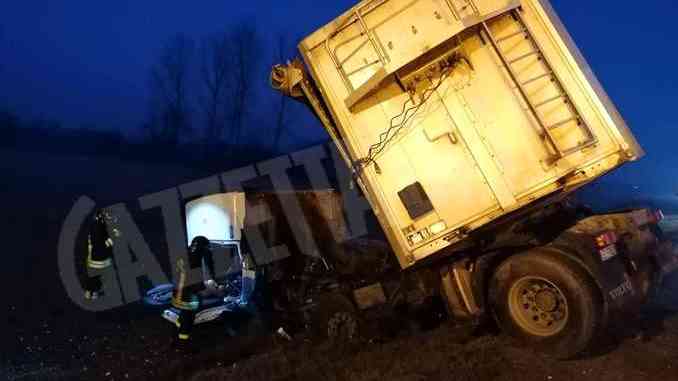 Scontro sulla strada Reale di Marene: un ferito grave