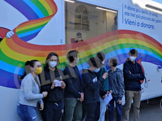 L’autoemoteca dell’Avis nelle scuole: venti nuovi donatori fra gli studenti dell’Einaudi 11