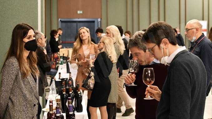 Go wine ha presentato a Milano le nuove annate di Barolo, Barbaresco e Roero