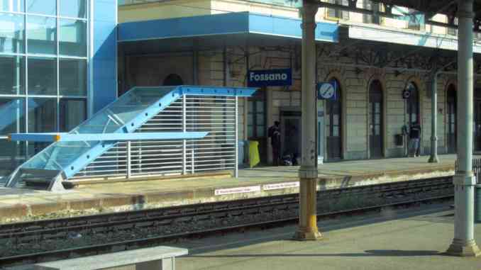 Fossano: il forte vento fa fermare i treni alla stazione ferroviaria 1