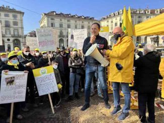 Rincari e speculazioni: blitz di Coldiretti a Torino, agricoltori cuneesi in prima linea