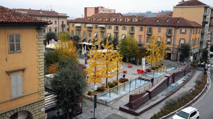 A breve via ai lavori in piazza Ferrero ad Alba