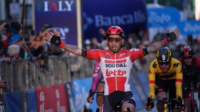 Tirreno-Adriatico: vince Ewan, Ganna sempre leader della classifica generale