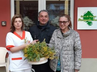 8 marzo in casa di riposo a Canale: tante mimose per le signore dalla Pro loco
