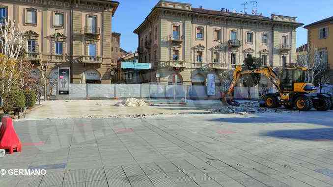 Sono iniziati i lavori in piazza Ferrero