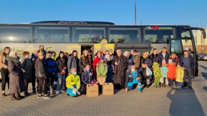 La Misericordia Alba rientra in Italia con 42 profughi ucraini
