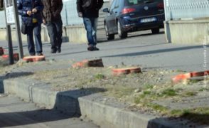 Lavori in corso Europa, dopo gli alberi tocca allo spartitraffico 1