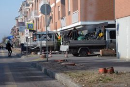 Lavori in corso Europa, dopo gli alberi tocca allo spartitraffico 2
