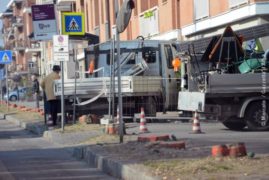 Lavori in corso Europa, dopo gli alberi tocca allo spartitraffico 3