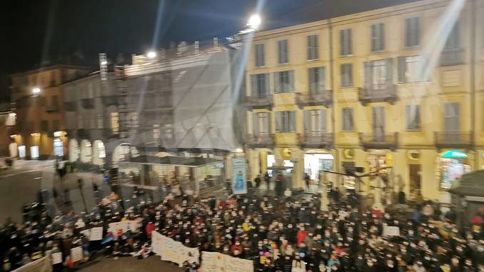 alba-sitin-ucraina8 Alba si schiera per la pace e sostiene il popolo ucraino