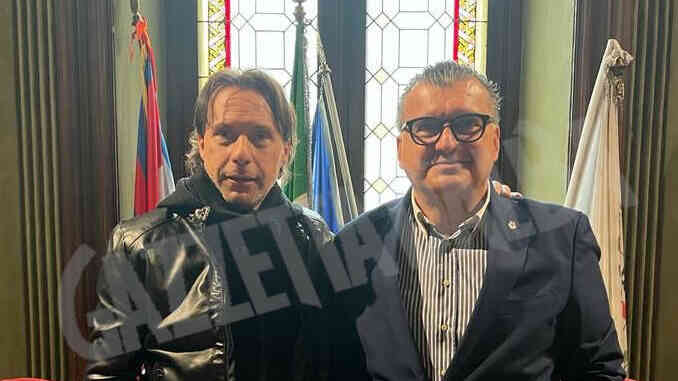 L'ex calciatore Enrico Chiesa ricevuto in Municipio ad Alba