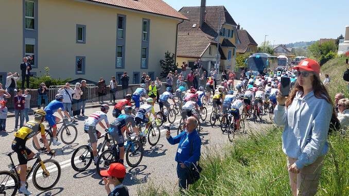 Giro di Romandia: Dennis muovo leader, Sobrero perde terreno