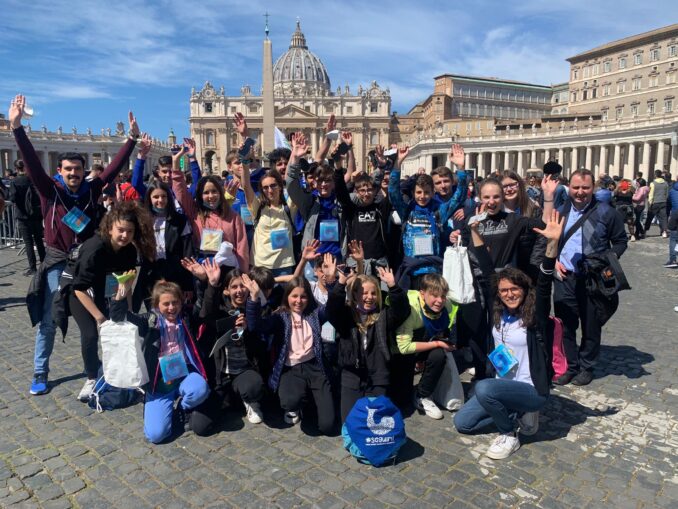 La carica dei 27 cortemiliesi a Pasquetta dal Papa 1