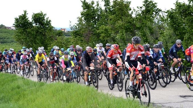 La Bra-Bra Fenix Langhe e Roero specialized entusiasma nel week-end