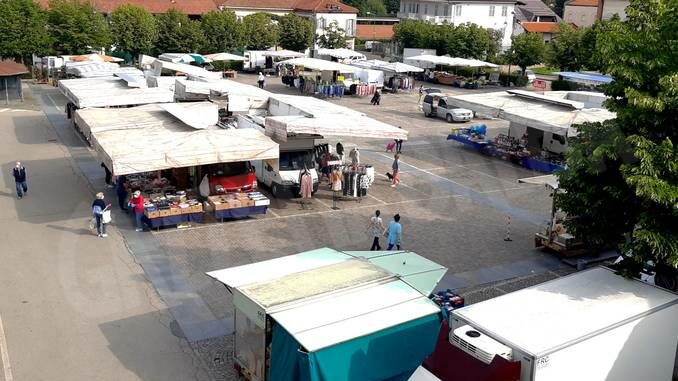 A Montà piazza Vittorio Veneto ha ritrovato il mercato