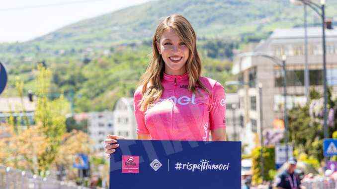 L'Aci al Giro d'Italia promuove la campagna per la sicurezza stradale