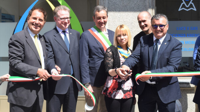 Taglio del nastro 1 Egea inaugura un nuovo Point a Canale 4