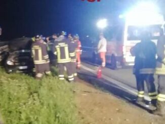 Auto fuori strada sulla Torino-Savona: lievemente feriti gli occupanti