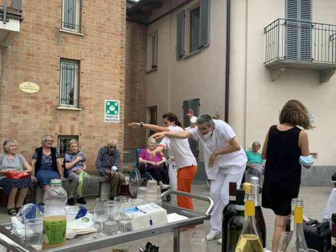 Festa alla casa di riposo di Govone con il progetto terapia occupazionale alla casa di riposo