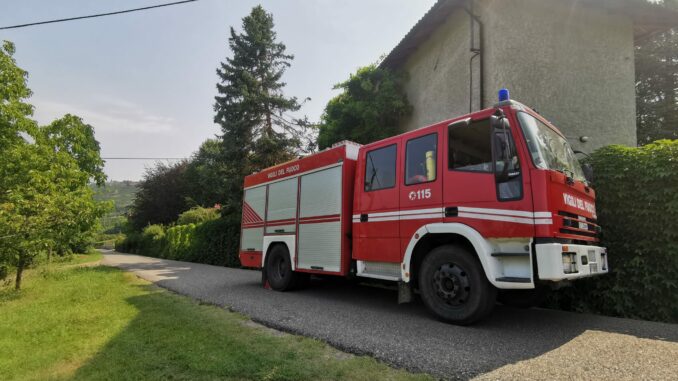 Cossano Belbo: i pompieri salvano un gatto 1