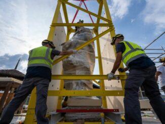 Il volo delle statue di palazzo Madama a Torino: ora sono a terra per il restauro 2