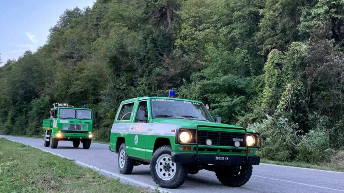 Completamente spento l'incendio boschivo di Pezzolo Valle Uzzone