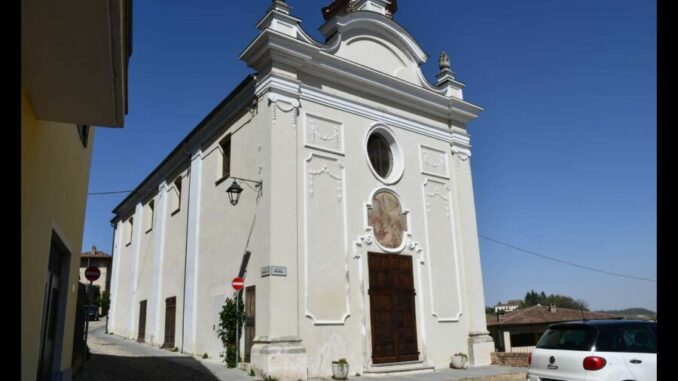 Castagnole-ex-chiesa-battuti A Castagnole delle Lanze s'inaugura la mostra di Bartolomeo Bono