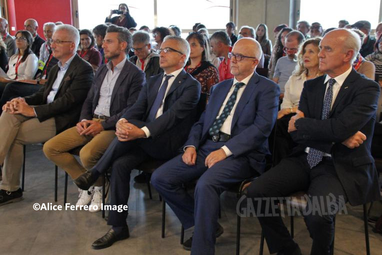 Cerimonia di consegna attestati ai futuri Chef ed Operatori Turistici del territorio, presentate le iniziative territoriali ed internazionali di Alba Accademia Alberghiera (FOTOGALLERY e VIDEO) 5