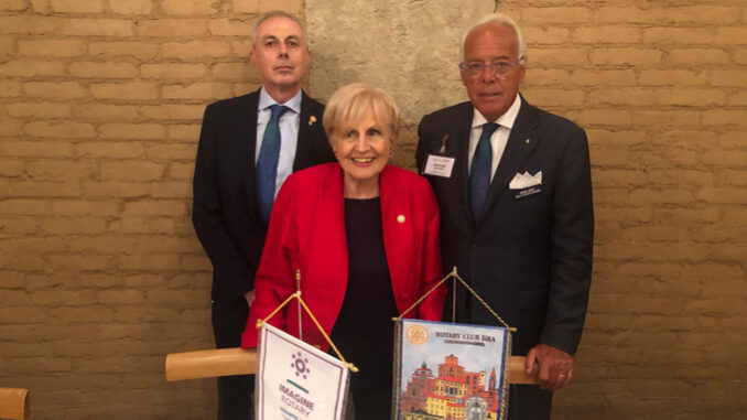 Il Rotary Club Bra visita la mostra al Pala Expo di Cherasco