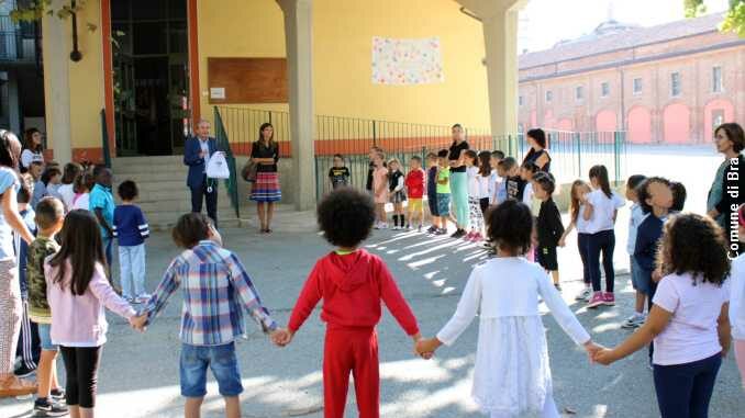 Primo giorno di scuola: il saluto del sindaco di Bra 4