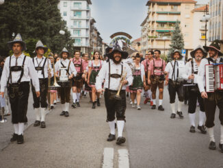 Tutto pronto per la sfilata che darà il via al Paulaner Oktoberfest Cuneo 2022