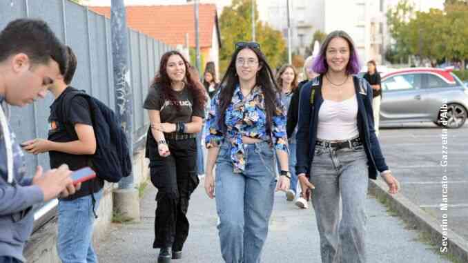 Oggi in Piemonte ricomincia la scuola (fotogallery)