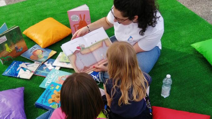 Ripartono le letture animate “Una storia tira l’altra” in biblioteca