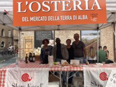 Con Slow Food si degusta il mercato della terra in piazza Pertinace 8